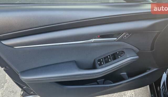 Черный Мазда 3, объемом двигателя 2.49 л и пробегом 40 тыс. км за 17500 $, фото 10 на Automoto.ua