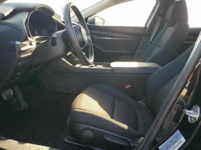 Черный Мазда 3, объемом двигателя 2 л и пробегом 28 тыс. км за 6100 $, фото 6 на Automoto.ua
