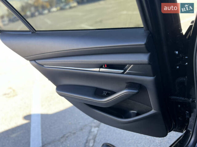 Черный Мазда 3, объемом двигателя 2.49 л и пробегом 6 тыс. км за 20300 $, фото 16 на Automoto.ua