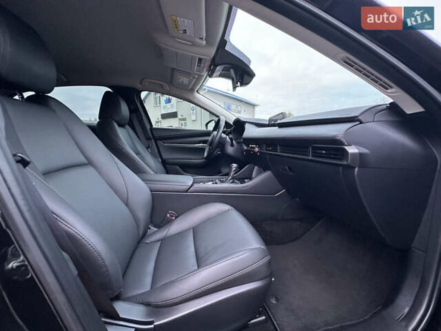 Черный Мазда 3, объемом двигателя 2.49 л и пробегом 31 тыс. км за 19555 $, фото 45 на Automoto.ua