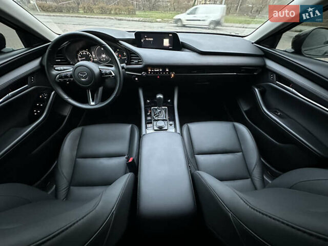 Черный Мазда 3, объемом двигателя 2.49 л и пробегом 31 тыс. км за 19555 $, фото 39 на Automoto.ua