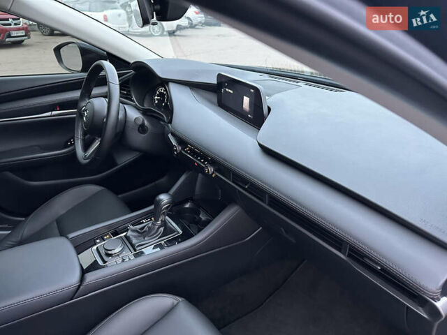 Черный Мазда 3, объемом двигателя 2.49 л и пробегом 31 тыс. км за 19555 $, фото 44 на Automoto.ua