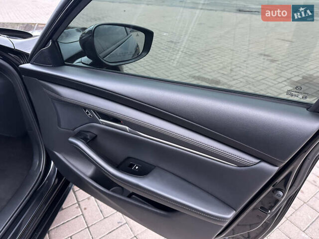 Черный Мазда 3, объемом двигателя 2.49 л и пробегом 31 тыс. км за 19555 $, фото 46 на Automoto.ua