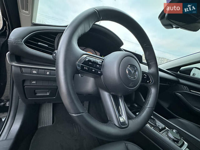 Черный Мазда 3, объемом двигателя 2.49 л и пробегом 31 тыс. км за 19555 $, фото 48 на Automoto.ua