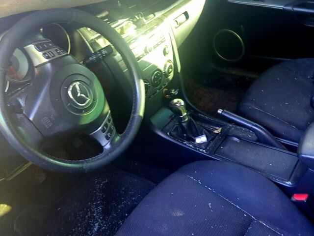 Фиолетовый Мазда 3, объемом двигателя 1.6 л и пробегом 0 тыс. км за 3000 $, фото 3 на Automoto.ua