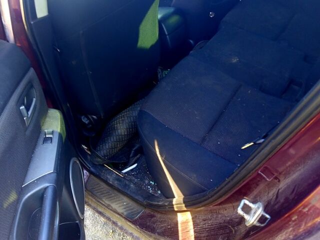 Фиолетовый Мазда 3, объемом двигателя 1.6 л и пробегом 0 тыс. км за 3000 $, фото 4 на Automoto.ua