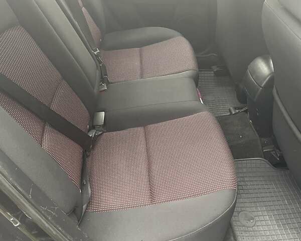 Фиолетовый Мазда 3, объемом двигателя 1.6 л и пробегом 124 тыс. км за 4900 $, фото 24 на Automoto.ua