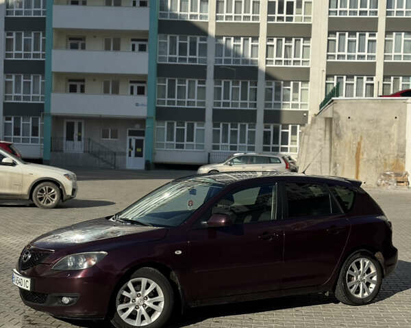 Фиолетовый Мазда 3, объемом двигателя 1.6 л и пробегом 200 тыс. км за 3800 $, фото 1 на Automoto.ua