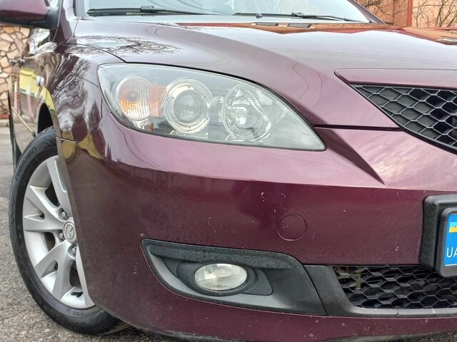 Фиолетовый Мазда 3, объемом двигателя 2 л и пробегом 212 тыс. км за 4750 $, фото 2 на Automoto.ua