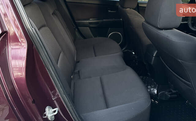 Фіолетовий Мазда 3, об'ємом двигуна 1.6 л та пробігом 186 тис. км за 6000 $, фото 17 на Automoto.ua