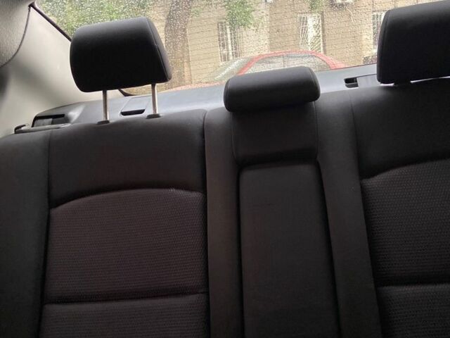 Фиолетовый Мазда 3, объемом двигателя 1.6 л и пробегом 250 тыс. км за 4800 $, фото 3 на Automoto.ua