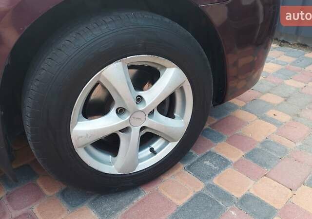 Фіолетовий Мазда 3, об'ємом двигуна 1.59 л та пробігом 235 тис. км за 6400 $, фото 10 на Automoto.ua