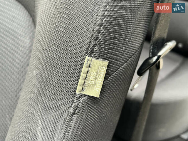 Фиолетовый Мазда 3, объемом двигателя 1.6 л и пробегом 211 тыс. км за 3750 $, фото 13 на Automoto.ua