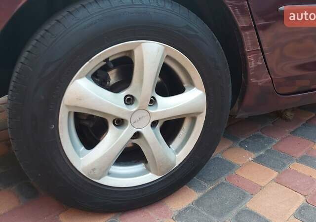 Фіолетовий Мазда 3, об'ємом двигуна 1.59 л та пробігом 235 тис. км за 6400 $, фото 6 на Automoto.ua