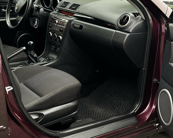 Фіолетовий Мазда 3, об'ємом двигуна 1.6 л та пробігом 204 тис. км за 5250 $, фото 41 на Automoto.ua