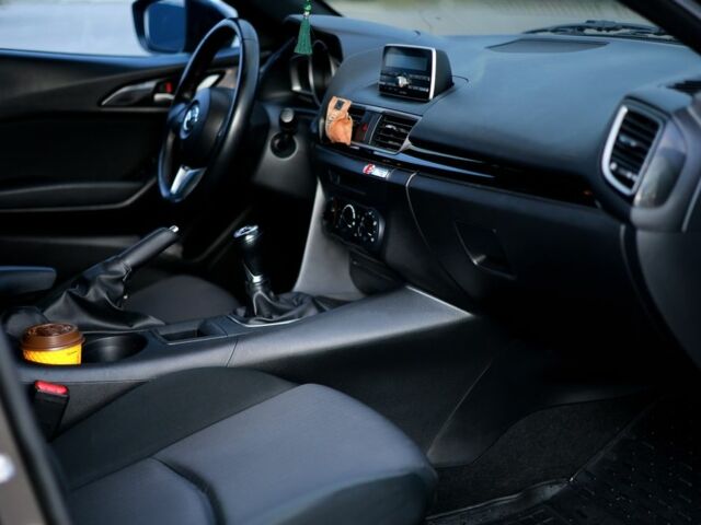 Мазда 3 2013 в Днепре (Днепропетровске) на Automoto.ua Коричневый Мазда 3, объемом двигателя 2 л и пробегом 197 тыс. км за 8200 $, фото 6 на Automoto.ua