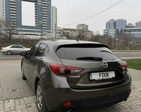 Коричневый Мазда 3, объемом двигателя 2 л и пробегом 192 тыс. км за 10000 $, фото 7 на Automoto.ua