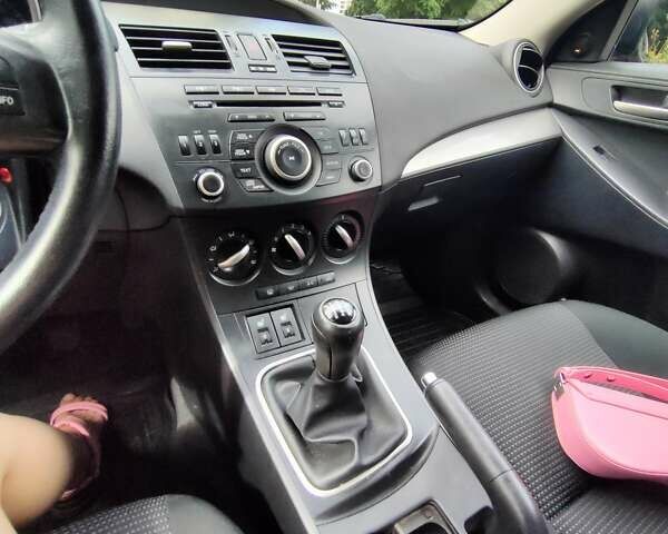 Коричневий Мазда 3, об'ємом двигуна 1.6 л та пробігом 65 тис. км за 9500 $, фото 21 на Automoto.ua