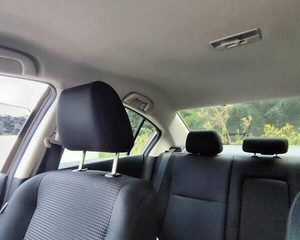 Коричневий Мазда 3, об'ємом двигуна 1.6 л та пробігом 65 тис. км за 9500 $, фото 24 на Automoto.ua