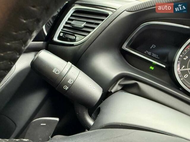 Коричневий Мазда 3, об'ємом двигуна 1.5 л та пробігом 246 тис. км за 11690 $, фото 18 на Automoto.ua