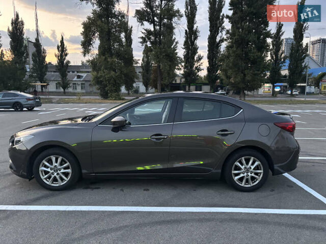 Коричневый Мазда 3, объемом двигателя 1.5 л и пробегом 175 тыс. км за 12500 $, фото 1 на Automoto.ua