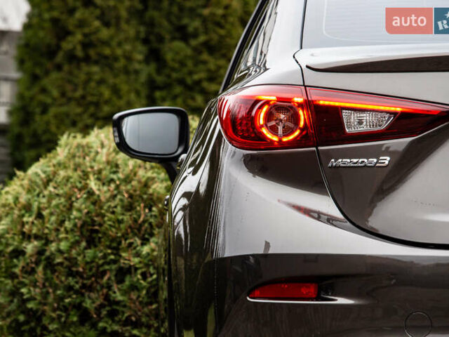 Коричневый Мазда 3, объемом двигателя 1.5 л и пробегом 181 тыс. км за 10500 $, фото 16 на Automoto.ua