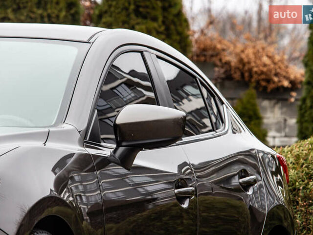 Коричневый Мазда 3, объемом двигателя 1.5 л и пробегом 181 тыс. км за 10500 $, фото 9 на Automoto.ua