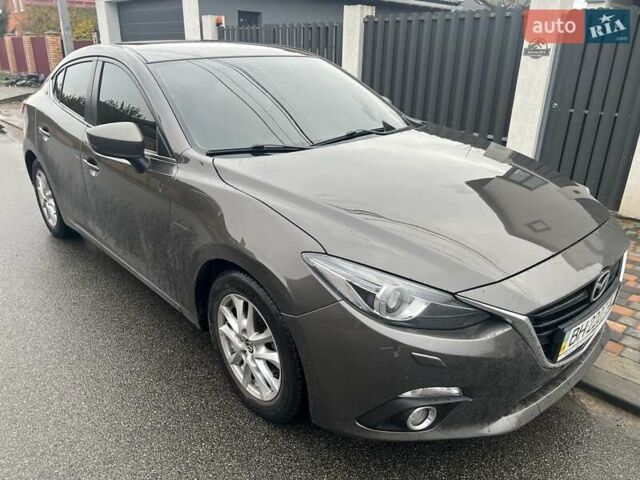 Мазда 3 2016 в Киеве на Automoto.ua Коричневый Мазда 3, объемом двигателя 1.5 л и пробегом 94 тыс. км за 13500 $, фото 3 на Automoto.ua