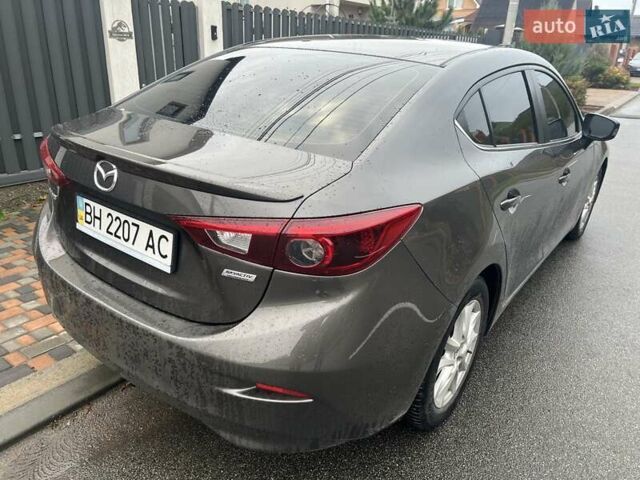 Мазда 3 2016 в Киеве на Automoto.ua Коричневый Мазда 3, объемом двигателя 1.5 л и пробегом 94 тыс. км за 13500 $, фото 10 на Automoto.ua