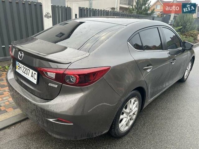 Мазда 3 2016 в Киеве на Automoto.ua Коричневый Мазда 3, объемом двигателя 1.5 л и пробегом 94 тыс. км за 13500 $, фото 9 на Automoto.ua