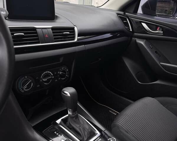 Коричневый Мазда 3, объемом двигателя 2 л и пробегом 190 тыс. км за 11200 $, фото 7 на Automoto.ua