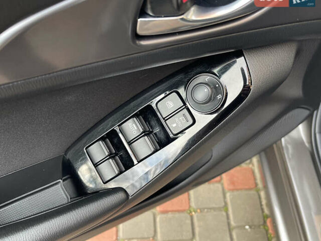 Коричневий Мазда 3, об'ємом двигуна 1.5 л та пробігом 98 тис. км за 15400 $, фото 42 на Automoto.ua