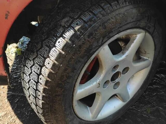 Червоний Мазда 3, об'ємом двигуна 1.6 л та пробігом 349 тис. км за 1202 $, фото 6 на Automoto.ua