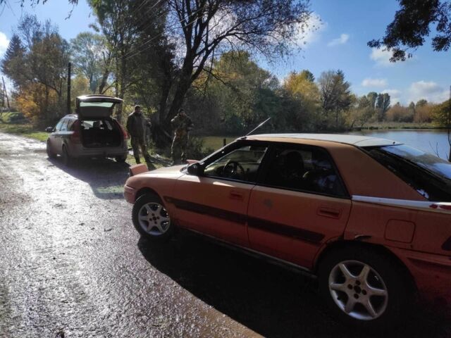 Червоний Мазда 3, об'ємом двигуна 1.6 л та пробігом 349 тис. км за 1202 $, фото 3 на Automoto.ua