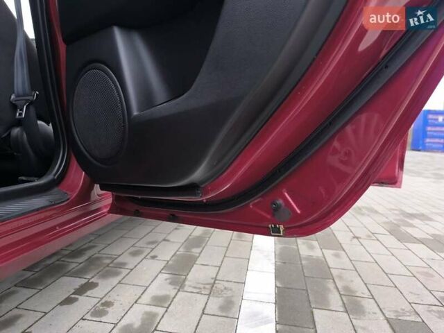 Красный Мазда 3, объемом двигателя 1.6 л и пробегом 275 тыс. км за 4400 $, фото 12 на Automoto.ua