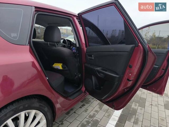 Красный Мазда 3, объемом двигателя 1.6 л и пробегом 275 тыс. км за 4400 $, фото 11 на Automoto.ua