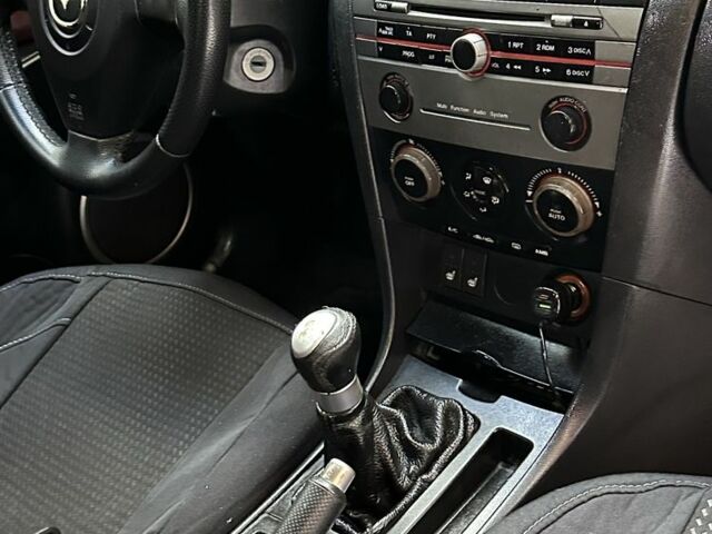 Красный Мазда 3, объемом двигателя 2 л и пробегом 210 тыс. км за 3500 $, фото 14 на Automoto.ua