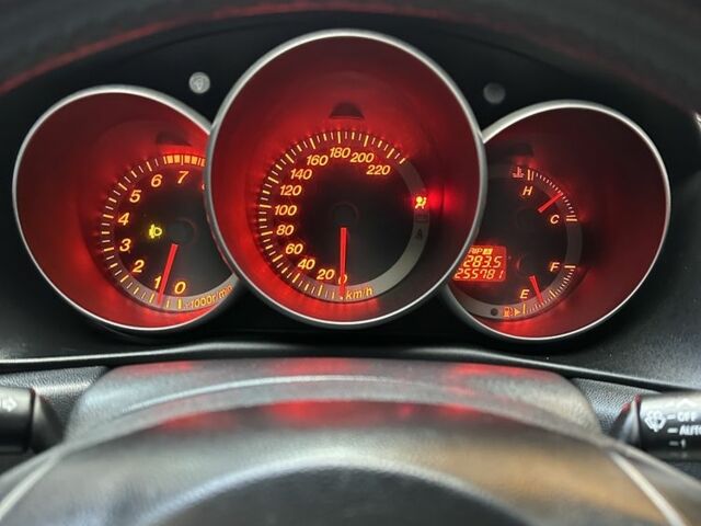 Красный Мазда 3, объемом двигателя 2 л и пробегом 210 тыс. км за 3500 $, фото 4 на Automoto.ua