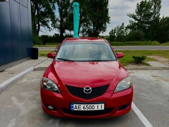 Красный Мазда 3, объемом двигателя 1.6 л и пробегом 200 тыс. км за 4500 $, фото 1 на Automoto.ua