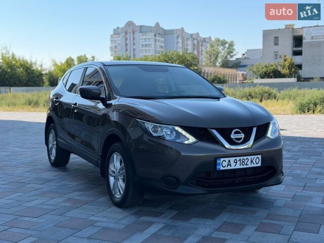 Красный Мазда 3, объемом двигателя 1.6 л и пробегом 280 тыс. км за 4221 $, фото 1 на Automoto.ua