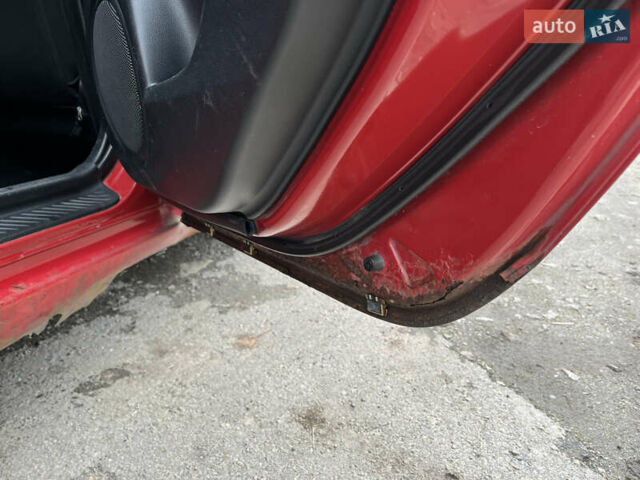 Червоний Мазда 3, об'ємом двигуна 1.6 л та пробігом 289 тис. км за 2700 $, фото 7 на Automoto.ua