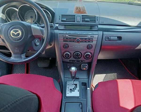 Червоний Мазда 3, об'ємом двигуна 1.6 л та пробігом 250 тис. км за 4200 $, фото 5 на Automoto.ua