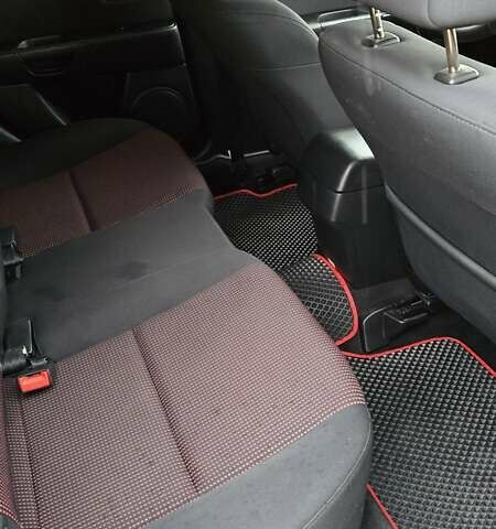 Красный Мазда 3, объемом двигателя 1.6 л и пробегом 205 тыс. км за 4938 $, фото 58 на Automoto.ua