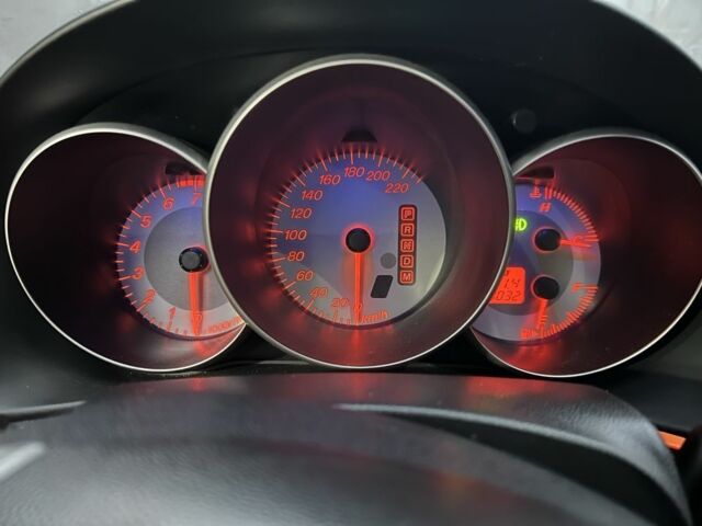 Красный Мазда 3, объемом двигателя 1.6 л и пробегом 149 тыс. км за 6500 $, фото 13 на Automoto.ua