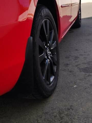 Красный Мазда 3, объемом двигателя 1.6 л и пробегом 133 тыс. км за 6600 $, фото 26 на Automoto.ua