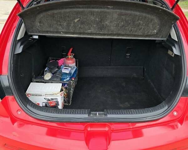 Красный Мазда 3, объемом двигателя 1.6 л и пробегом 222 тыс. км за 4900 $, фото 19 на Automoto.ua