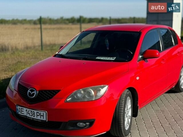 Красный Мазда 3, объемом двигателя 1.6 л и пробегом 235 тыс. км за 4900 $, фото 2 на Automoto.ua