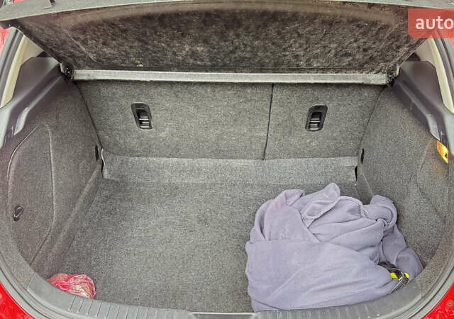 Червоний Мазда 3, об'ємом двигуна 2 л та пробігом 222 тис. км за 8000 $, фото 7 на Automoto.ua