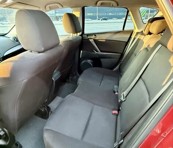 Красный Мазда 3, объемом двигателя 2 л и пробегом 198 тыс. км за 7500 $, фото 7 на Automoto.ua