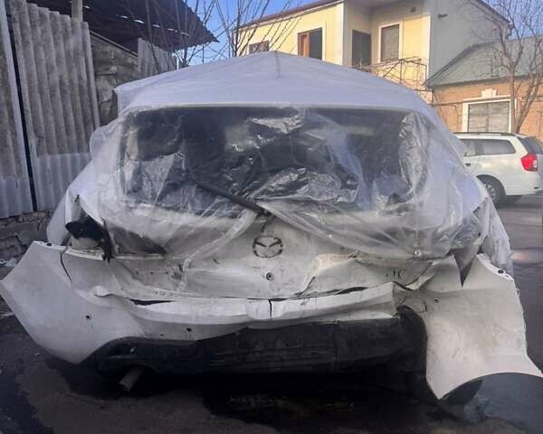 Красный Мазда 3, объемом двигателя 1.6 л и пробегом 132 тыс. км за 2600 $, фото 9 на Automoto.ua